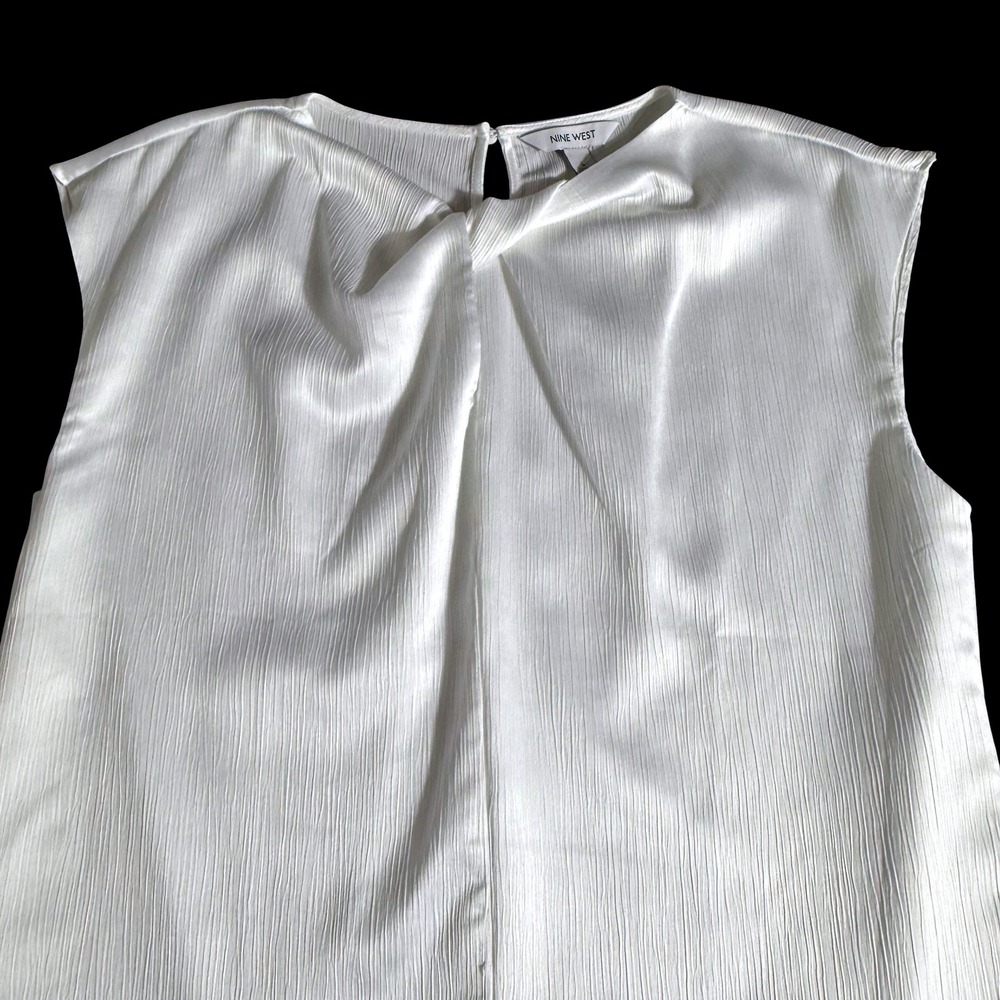 Nine West White Plisse Twist Neck Sleeveless Blouse Top Large RN73277 - Picture 3 of 10